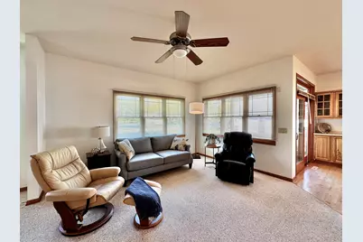 493  Sutherland Cir, Oconomowoc, WI 53066 - Photo 9