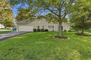 5364 S Butterfield Way, Greenfield, WI 53221 - Photo 25