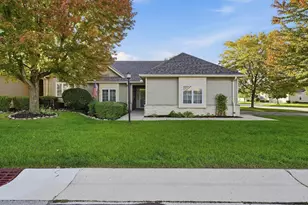 5364 S Butterfield Way, Greenfield, WI 53221 - Photo 27