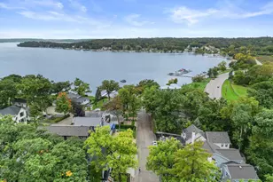 530 Glen View Rd, Williams Bay, WI 53191 - Photo 5