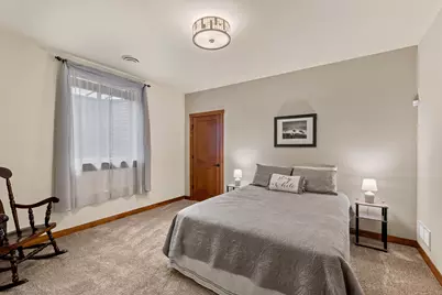 11542 N Creekside Ct, Mequon, WI 53092 - Photo 27