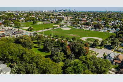 3614 W Rogers St, Milwaukee, WI 53215 - Photo 39