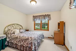 462 Deerwood Ct, Grafton, WI 53024 - Photo 13