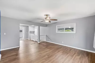 3754 S 78th St, Milwaukee, WI 53220 - Photo 9