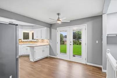 3754 S 78th St, Milwaukee, WI 53220 - Photo 7