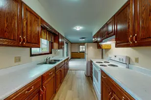 521 W Ryder St, Jefferson, WI 53549 - Photo 13