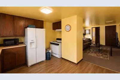 2375 S 16th St #2377, Milwaukee, WI 53215 - Photo 5