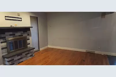 8638 N Servite Dr, Milwaukee, WI 53223 - Photo 5