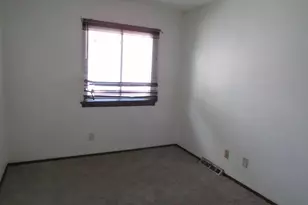 8638 N Servite Dr, Milwaukee, WI 53223 - Photo 21