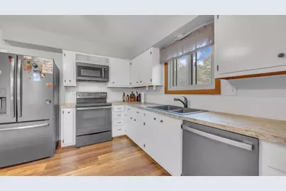 4108 N 30th St, Sheboygan, WI 53083 - Photo 5