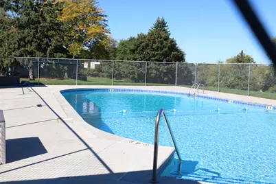 629  Westridge Dr #6, West Bend, WI 53095 - Photo 3
