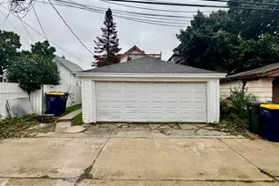 2025 S 76th St, West Allis, WI 53219 - Photo 27