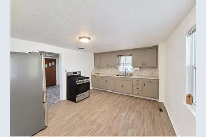 1437  Park Ave, Racine, WI 53403 - Photo 3