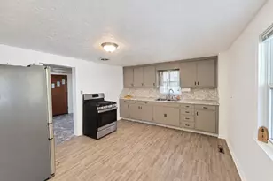 1437 Park Ave, Racine, WI 53403 - Photo 3
