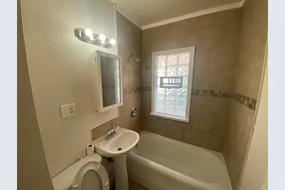 4702 N 31st St, Milwaukee, WI 53209 - Photo 9
