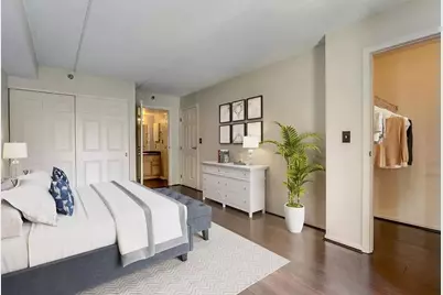 270 E Highland Ave #447, Milwaukee, WI 53202 - Photo 11