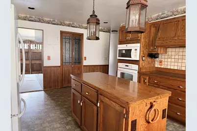 1780  Margaret Ct, Jackson, WI 53037 - Photo 9