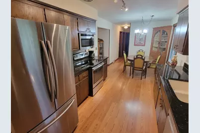 21825  Oakmont Ln, Brookfield, WI 53045 - Photo 9