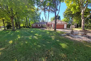 21825 Oakmont Ln, Brookfield, WI 53045 - Photo 27
