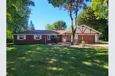 21825  Oakmont Ln, Brookfield, WI 53045 - Photo 1