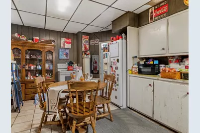 1602 S 10th St, Manitowoc, WI 54220 - Photo 7