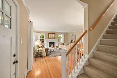 2425 N 81st St, Wauwatosa, WI 53213 - Photo 5