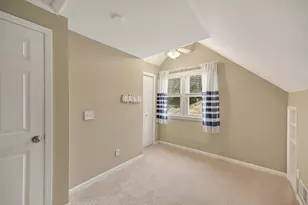 2425 N 81st St, Wauwatosa, WI 53213 - Photo 25