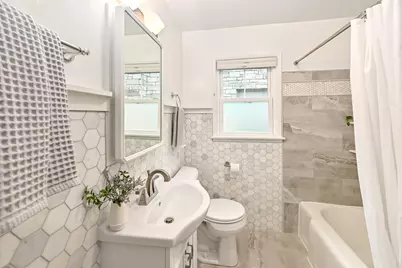 2425 N 81st St, Wauwatosa, WI 53213 - Photo 19
