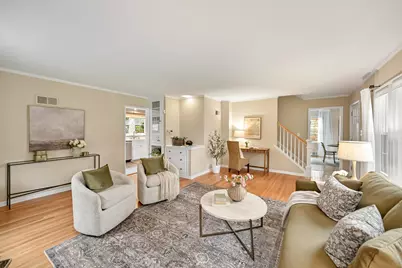 2425 N 81st St, Wauwatosa, WI 53213 - Photo 9