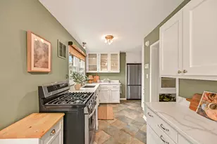 2425 N 81st St, Wauwatosa, WI 53213 - Photo 11