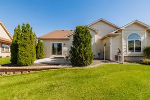 W207N16211 Elliot Dr, Jackson, WI 53037 - Photo 25