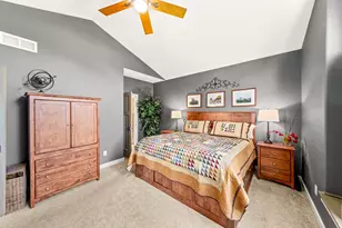 W207N16211 Elliot Dr, Jackson, WI 53037 - Photo 13