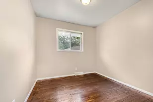 8254 N 106th St, Milwaukee, WI 53224 - Photo 11