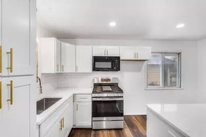 8254 N 106th St, Milwaukee, WI 53224 - Photo 7