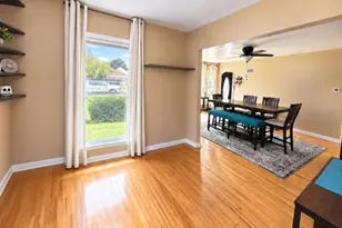 700 Kingston Ave, Racine, WI 53402 - Photo 3
