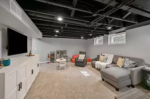 2630 N 89th St, Wauwatosa, WI 53226 - Photo 33