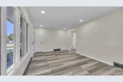 1209 N 28th St, Sheboygan, WI 53081 - Photo 11