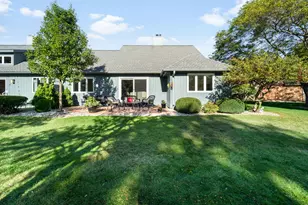 2301 W Dickinson Ct, Mequon, WI 53092 - Photo 33