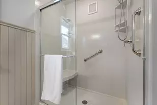 2301 W Dickinson Ct, Mequon, WI 53092 - Photo 21