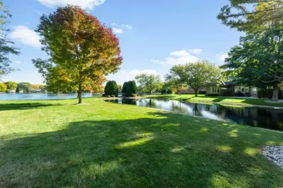 2301 W Dickinson Ct, Mequon, WI 53092 - Photo 35
