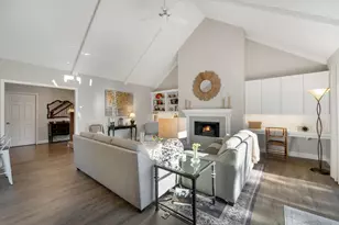 2301 W Dickinson Ct, Mequon, WI 53092 - Photo 7
