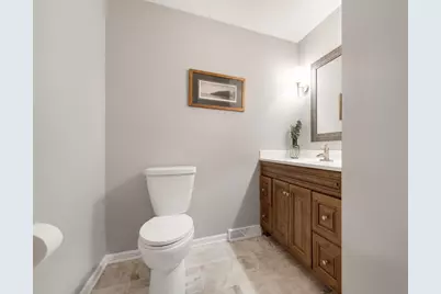 2301 W Dickinson Ct, Mequon, WI 53092 - Photo 23