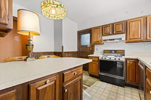 2912 N Maryland Ave, Milwaukee, WI 53211 - Photo 15