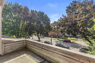 2912 N Maryland Ave, Milwaukee, WI 53211 - Photo 29