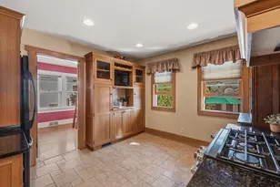 2162 N 66th St, Wauwatosa, WI 53213 - Photo 5