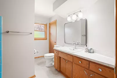 5624 S 24th St, Milwaukee, WI 53221 - Photo 17