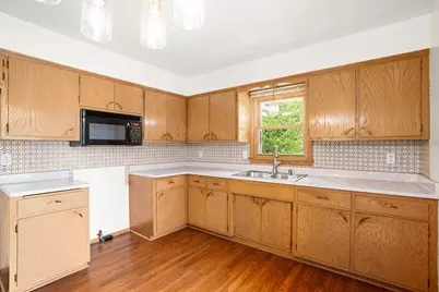 5624 S 24th St, Milwaukee, WI 53221 - Photo 9