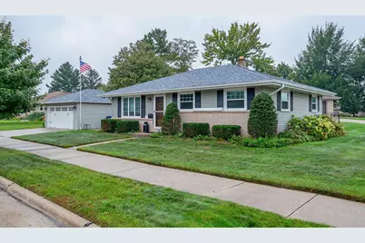 5353 S Elaine Ave, Cudahy, WI 53110 - Photo 3