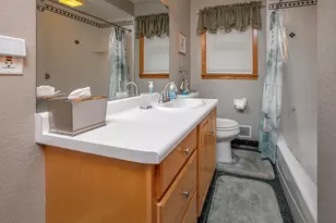 5353 S Elaine Ave, Cudahy, WI 53110 - Photo 19