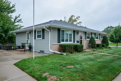5353 S Elaine Ave, Cudahy, WI 53110 - Photo 5